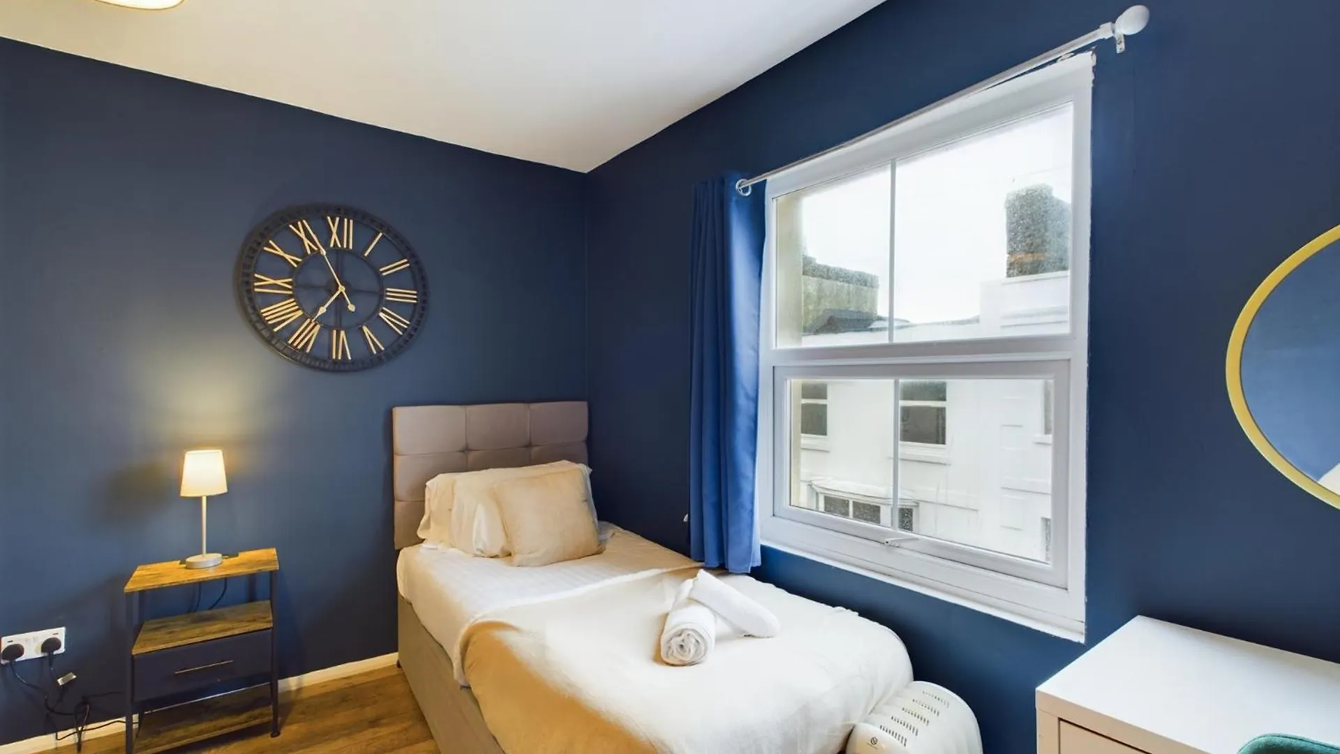 Pool Table Brighton 4 Bed Flat For 6 Guests公寓